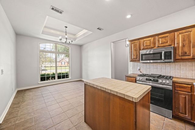 703 Grant Avenue, Prairie Grove, AR 72753