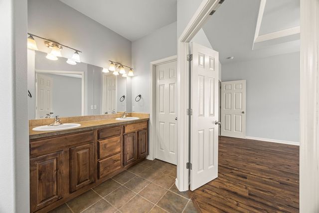 703 Grant Avenue, Prairie Grove, AR 72753