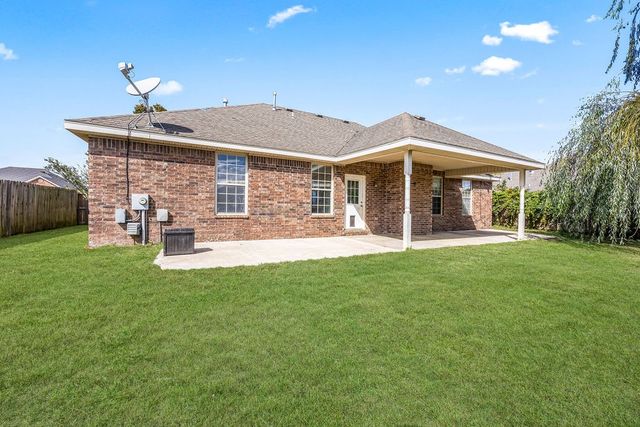 703 Grant Avenue, Prairie Grove, AR 72753