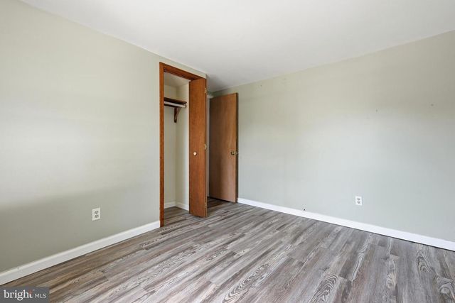 242 TRENTON AVE, Laurel Springs, NJ 08021