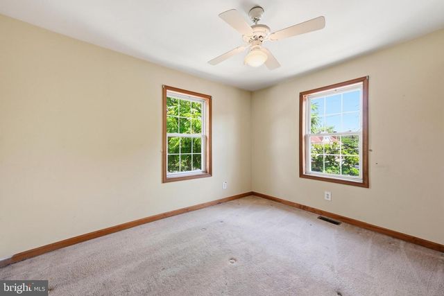 242 TRENTON AVE, Laurel Springs, NJ 08021