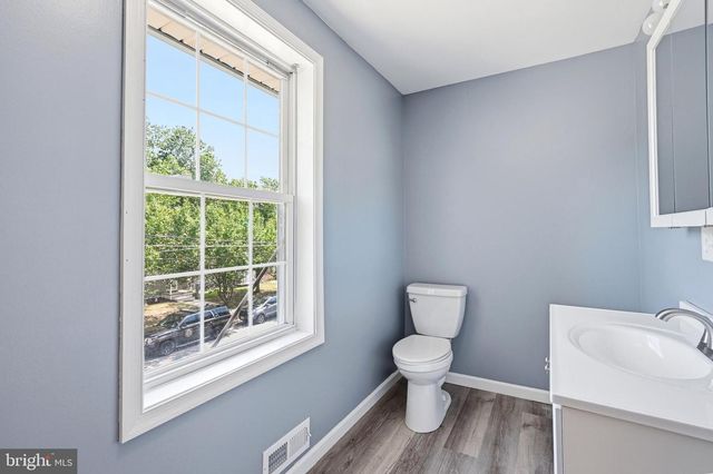 242 TRENTON AVE, Laurel Springs, NJ 08021