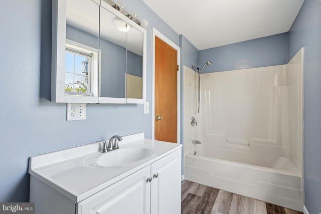 242 TRENTON AVE, Laurel Springs, NJ 08021