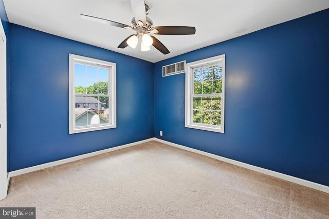 242 TRENTON AVE, Laurel Springs, NJ 08021