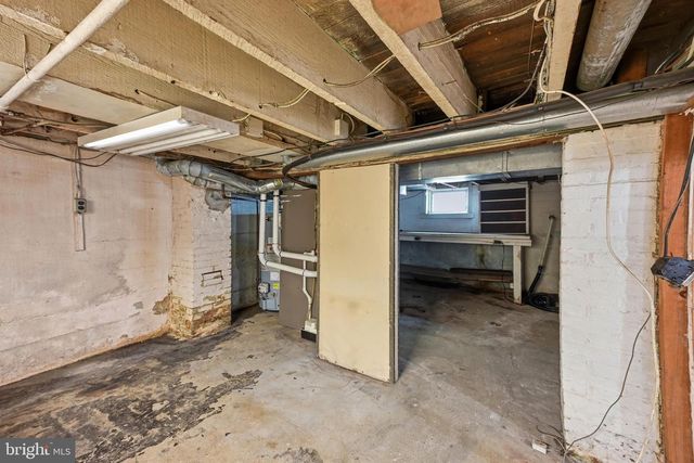 242 TRENTON AVE, Laurel Springs, NJ 08021