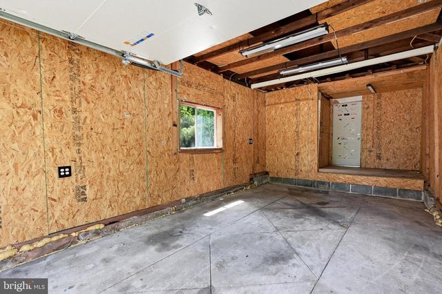 242 TRENTON AVE, Laurel Springs, NJ 08021