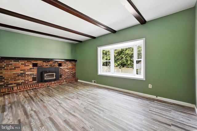 242 TRENTON AVE, Laurel Springs, NJ 08021