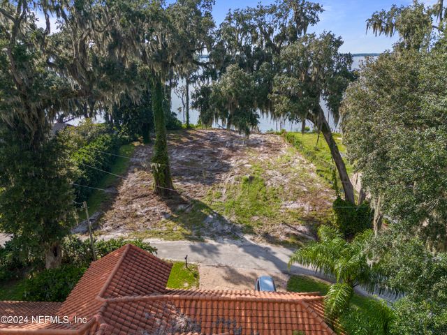 2214 TIVOLI Lane, St. Johns, FL 32259