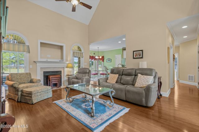 417 Crow Creek Drive NW, Calabash, NC 28467
