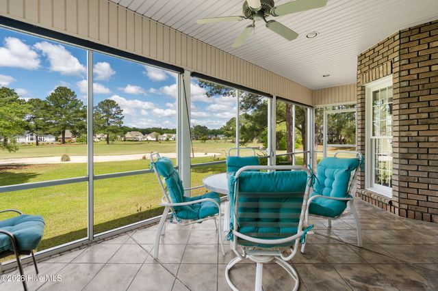 417 Crow Creek Drive NW, Calabash, NC 28467