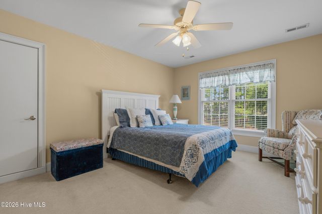 417 Crow Creek Drive NW, Calabash, NC 28467
