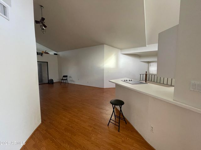 10301 N 70th Street 202, Paradise Valley, AZ 85253