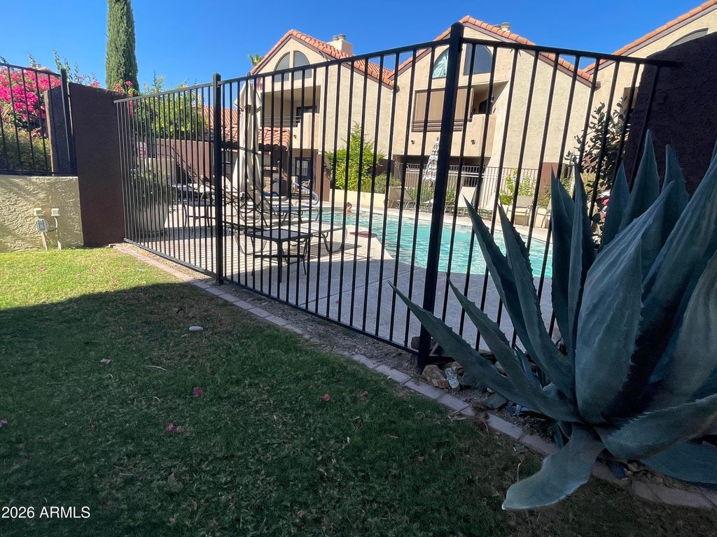 10301 N 70th Street 202, Paradise Valley, AZ 85253 — photo 2