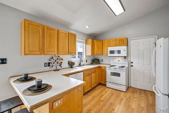 528 S Bellflower Dr, Pueblo West, CO 81007