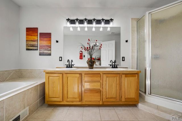 528 S Bellflower Dr, Pueblo West, CO 81007