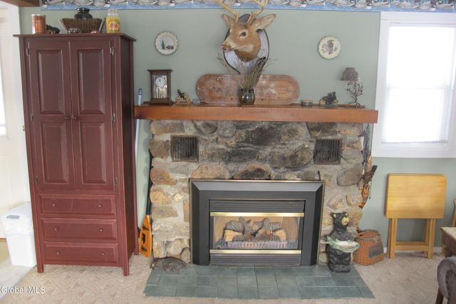 17 Beckers Drive, Bolton, NY 12814