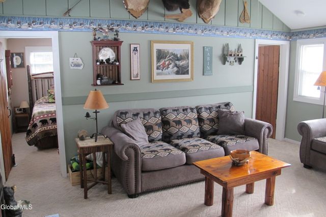 17 Beckers Drive, Bolton, NY 12814