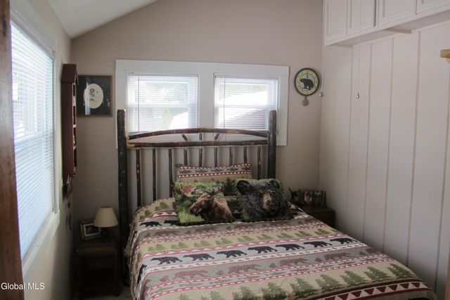 17 Beckers Drive, Bolton, NY 12814