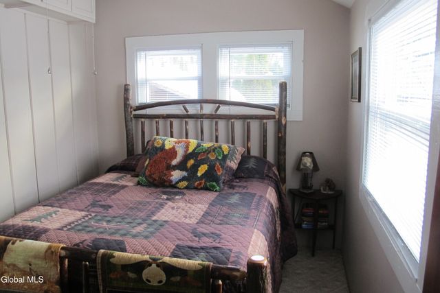 17 Beckers Drive, Bolton, NY 12814