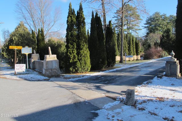 17 Beckers Drive, Bolton, NY 12814