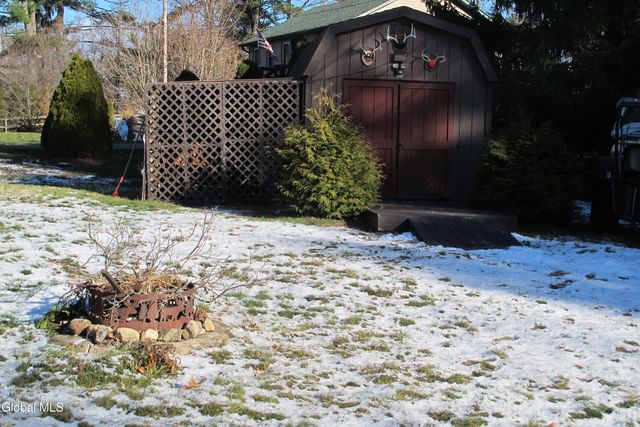 17 Beckers Drive, Bolton, NY 12814