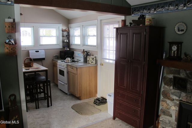 17 Beckers Drive, Bolton, NY 12814