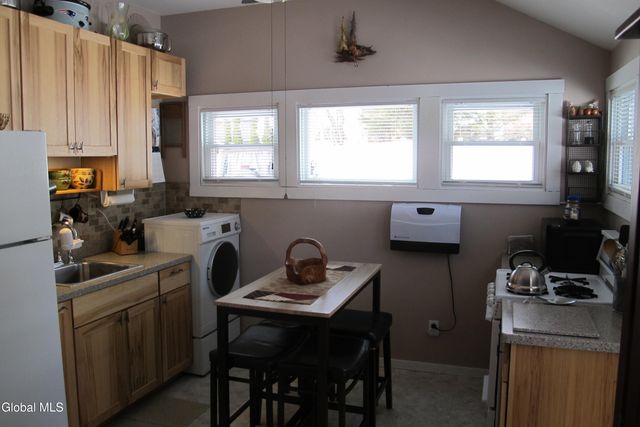 17 Beckers Drive, Bolton, NY 12814