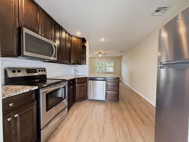 3559 Burma Court 2, Palm Beach Gardens, FL 33403