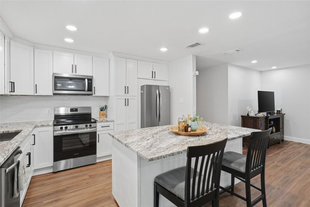 217 Spruce Circle, Azle, TX 76020