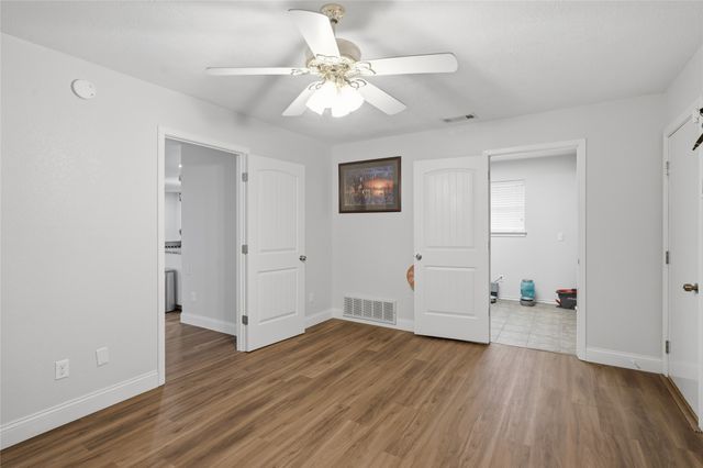 217 Spruce Circle, Azle, TX 76020