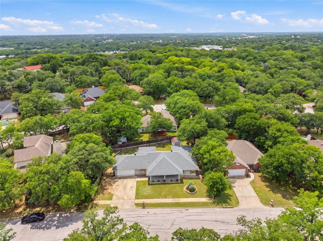 217 Spruce Circle, Azle, TX 76020
