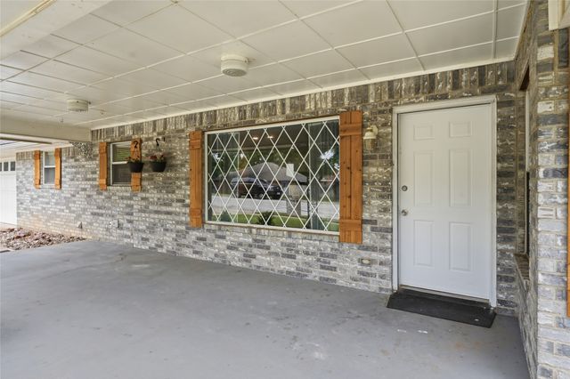 217 Spruce Circle, Azle, TX 76020
