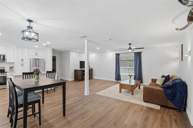 217 Spruce Circle, Azle, TX 76020