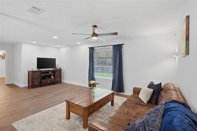 217 Spruce Circle, Azle, TX 76020