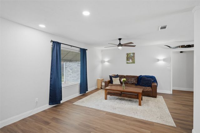 217 Spruce Circle, Azle, TX 76020