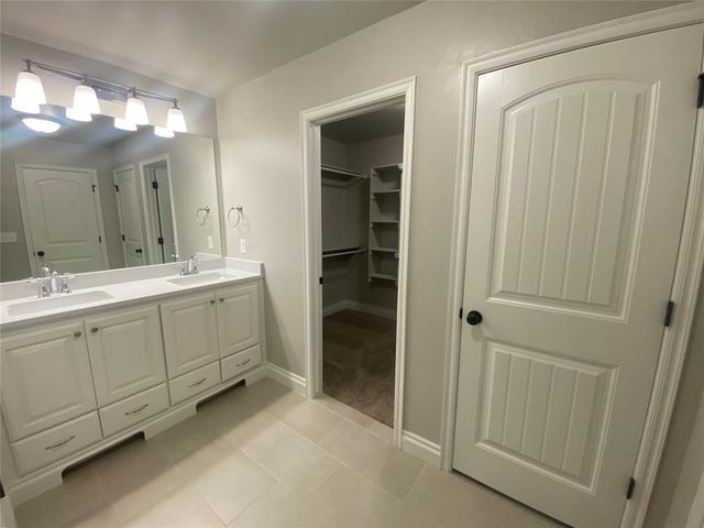 4509 Black Mesa Lane, Yukon, OK 73099