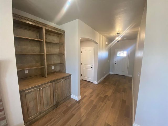 4509 Black Mesa Lane, Yukon, OK 73099