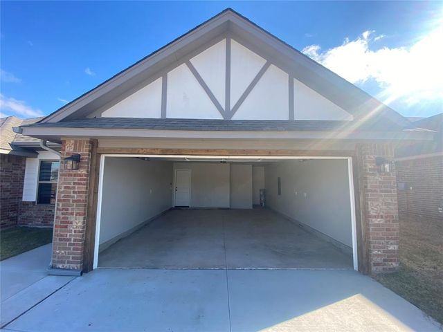 4509 Black Mesa Lane, Yukon, OK 73099