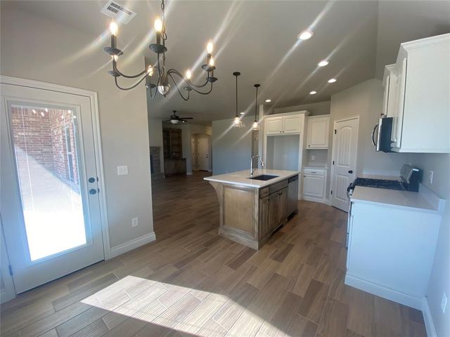 4509 Black Mesa Lane, Yukon, OK 73099