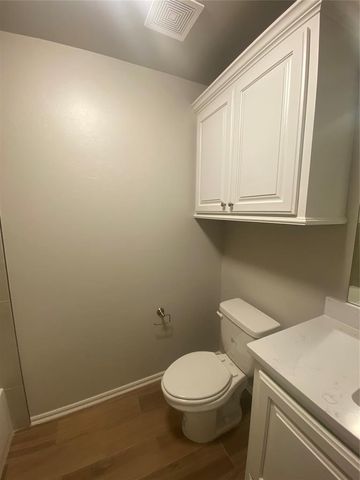 4509 Black Mesa Lane, Yukon, OK 73099