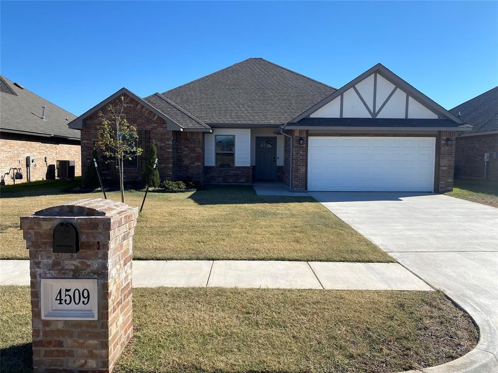 4509 Black Mesa Lane, Yukon, OK 73099