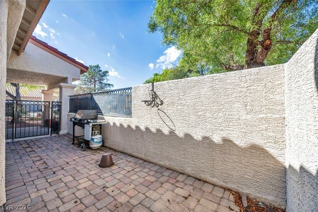 1901 Booker Court, Las Vegas, NV 89128