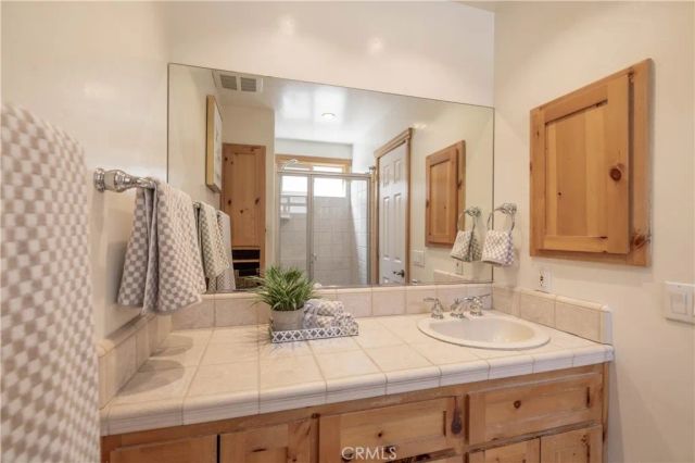 1065 S Minton Avenue, Big Bear City, CA 92314