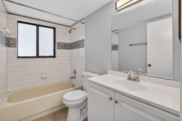 2535 SW 22nd Avenue 103, Delray Beach, FL 33445