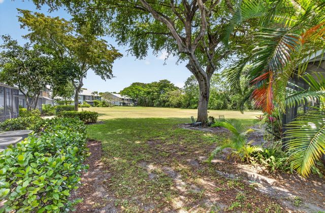 2535 SW 22nd Avenue 103, Delray Beach, FL 33445