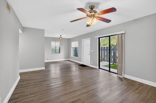 2535 SW 22nd Avenue 103, Delray Beach, FL 33445