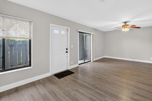 2535 SW 22nd Avenue 103, Delray Beach, FL 33445