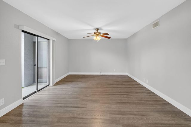 2535 SW 22nd Avenue 103, Delray Beach, FL 33445