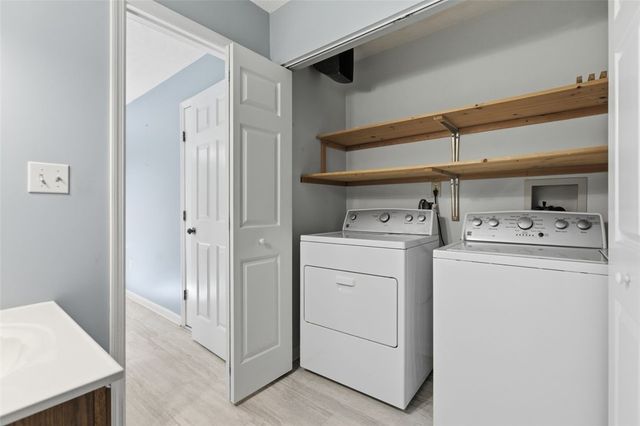 1113 Old Farm Rd., Cecil, PA 15055