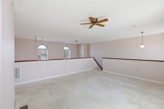 1113 Old Farm Rd., Cecil, PA 15055